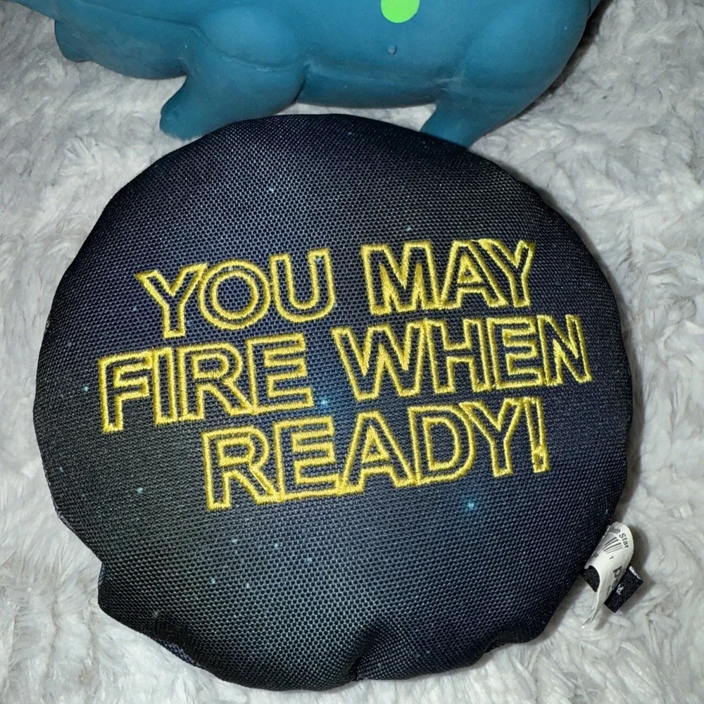 Dog Toys Large Latex Pig that Grunts And 1 Star Wars Squeekie‎  5045